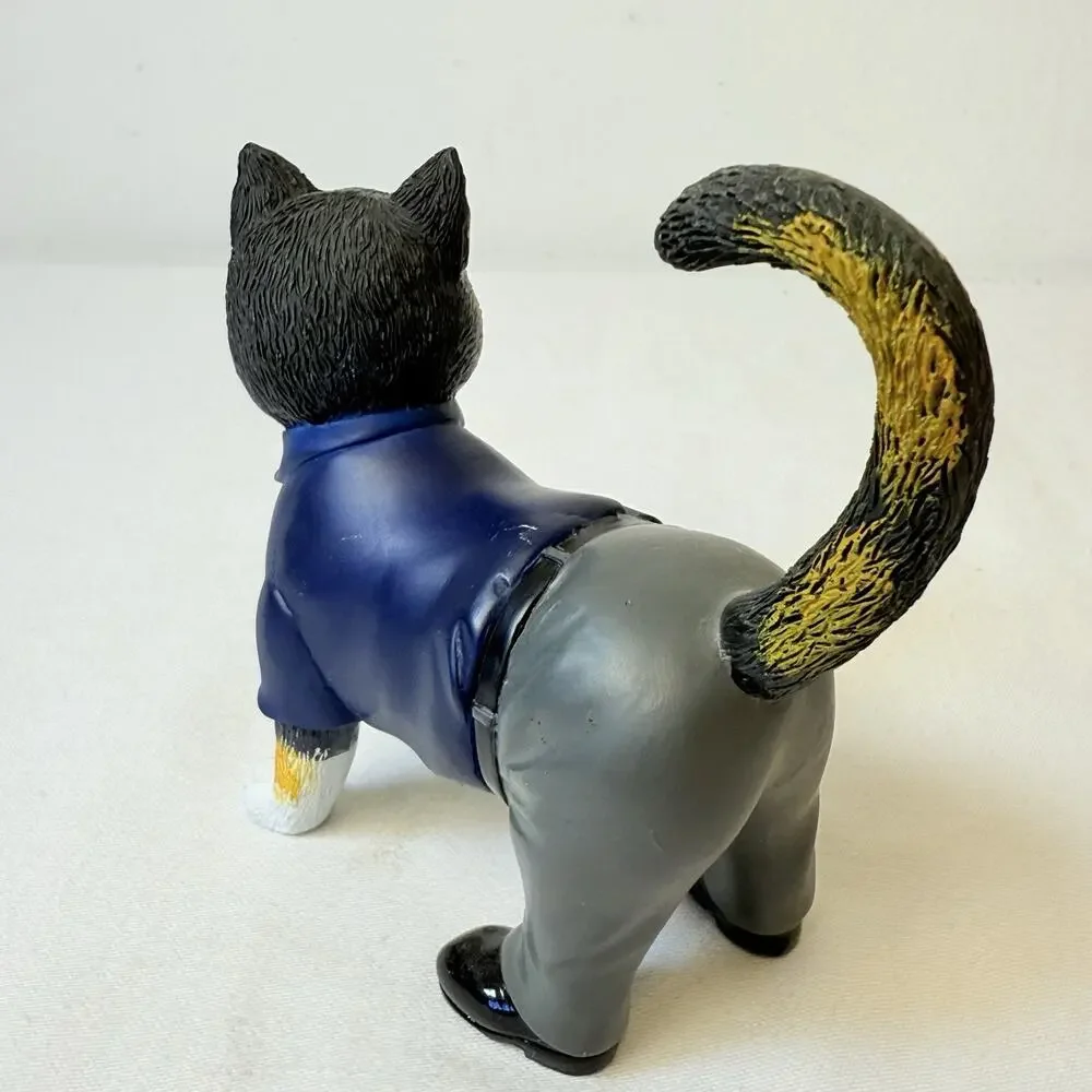 Hamilton Furr-ever Firefighter Hooks & Ladders Cat Figurine